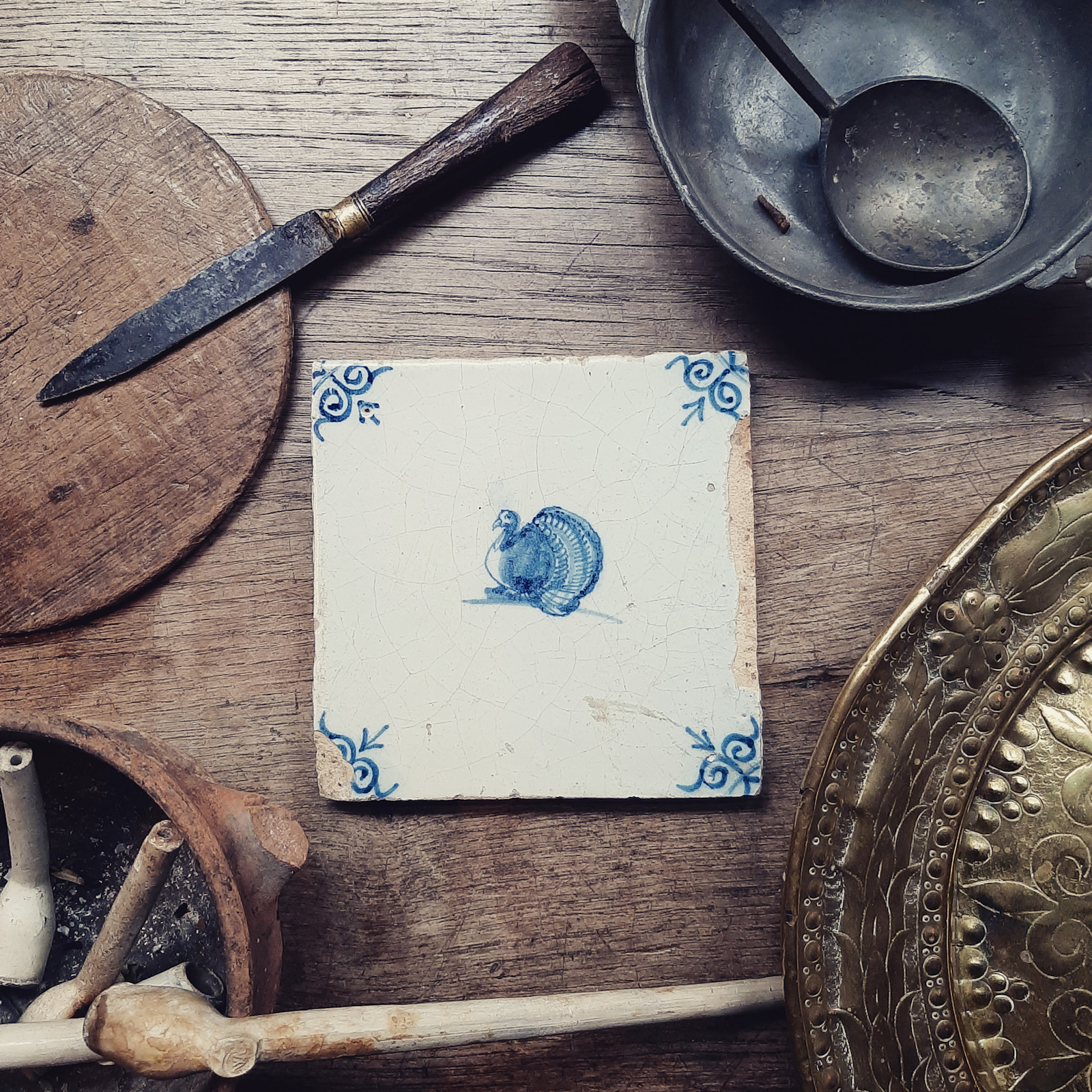 Turkey on a Dutch blue and white tile, 17th century